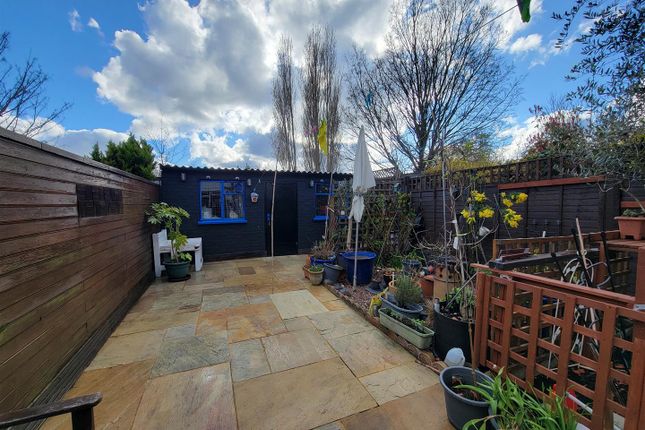 Terraced house for sale in New Park Avenue, London