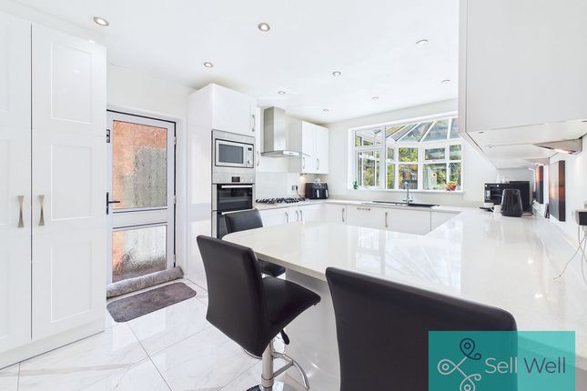 22, Ladybridge Avenue, Manchester photo 4