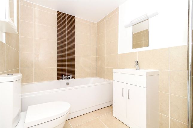 Flat 1, 32, Arnolds Way, Oxfordshire photo 3