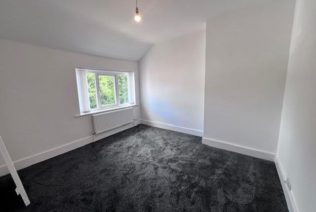 4, Doncaster Grove, Nottingham photo 4