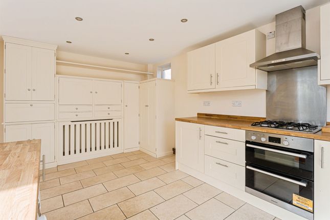 3, Janes Lane, Burgess Hill photo 4