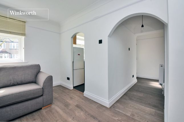 48, Abbotts Road, Sutton photo 4