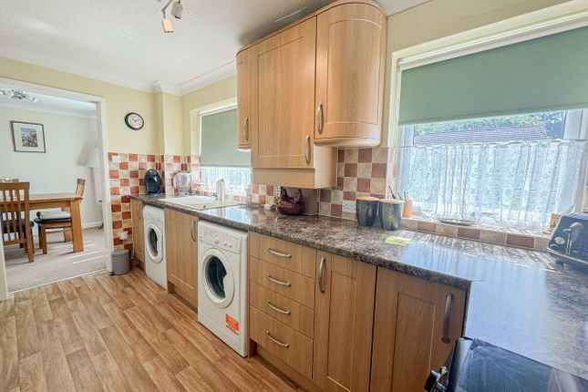 12, Kingsfield, Ringwood photo 3