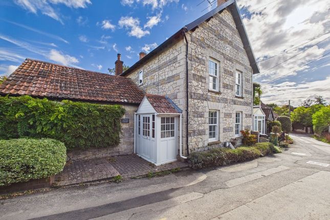 Little Court, Ganges Hill, Taunton photo 2