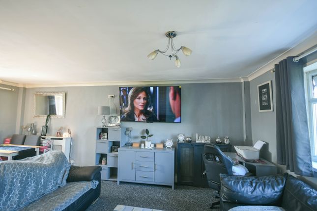 28, Copley Close, Stockton-on-Tees photo 3