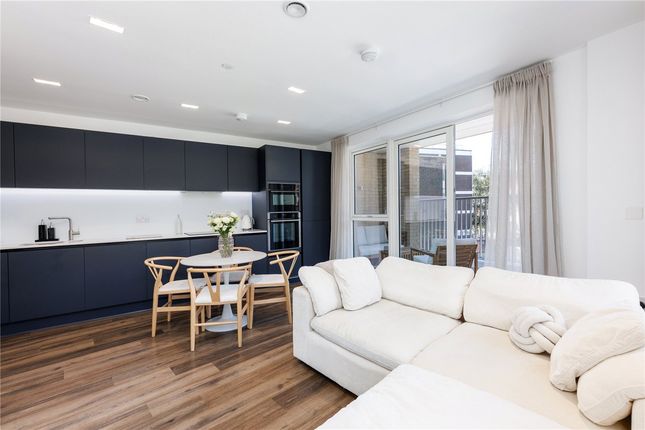 Flat 5, 1, Murchison Gardens, London photo 4