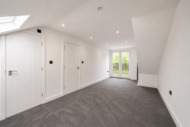 129, Linden Avenue, Ruislip photo 5