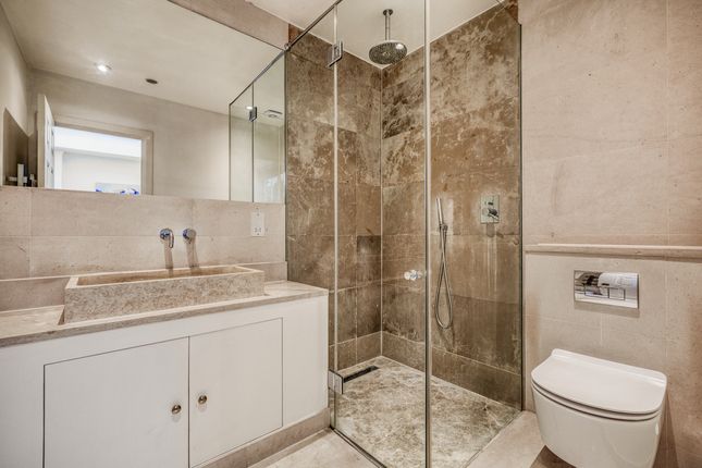 Flat 2, Onslow Gardens, London photo 4