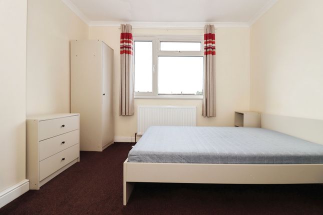 7, Blenheim Drive, Avon photo 3