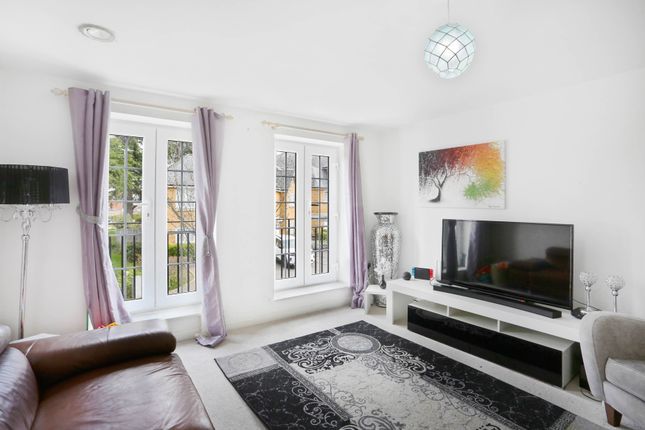 Thumbnail Town house for sale in Forelle Way, Carshalton