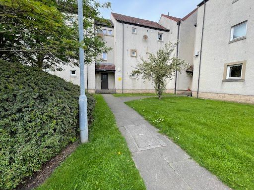 Thumbnail Flat to rent in Chiefs Close, Kirkcaldy