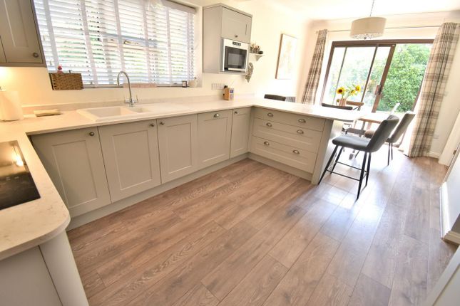 The Gatehouse, Chander Close, Ferndown photo 4