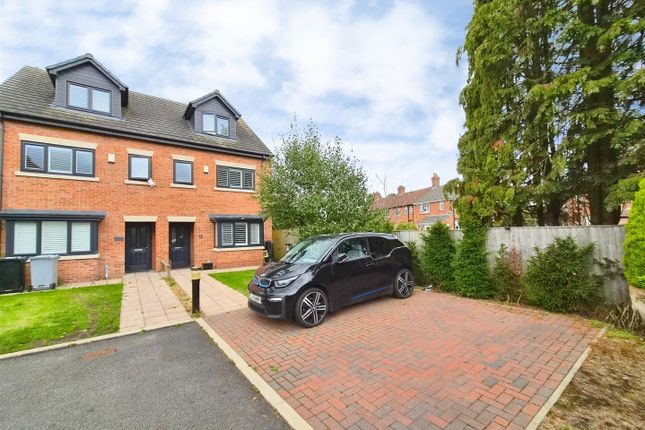 10 Springfield, Coppenhall Way, Sandbach photo 2
