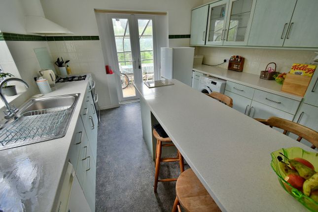 23, Ameysford Road, Ferndown photo 4