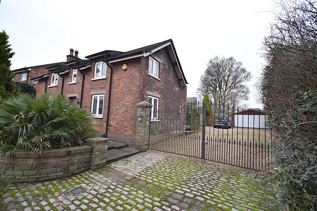 242 Chester Road, Macclesfield photo 3