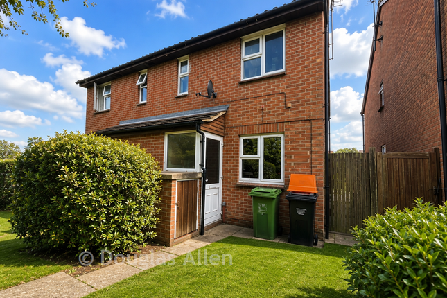 45, Horkesley Way, Wickford photo 2