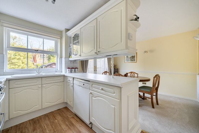 16, Ashton Road, Wokingham photo 4