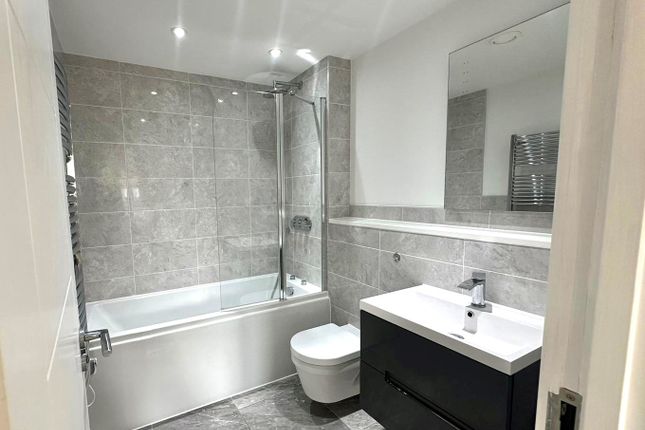 Flat for sale in Treetops, Great North Road, Welwyn