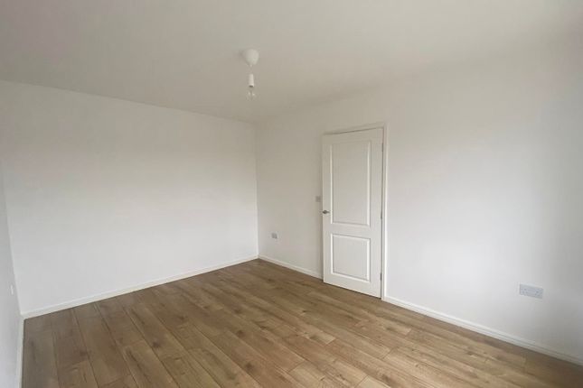 24, Benedict Walk, Goole photo 3