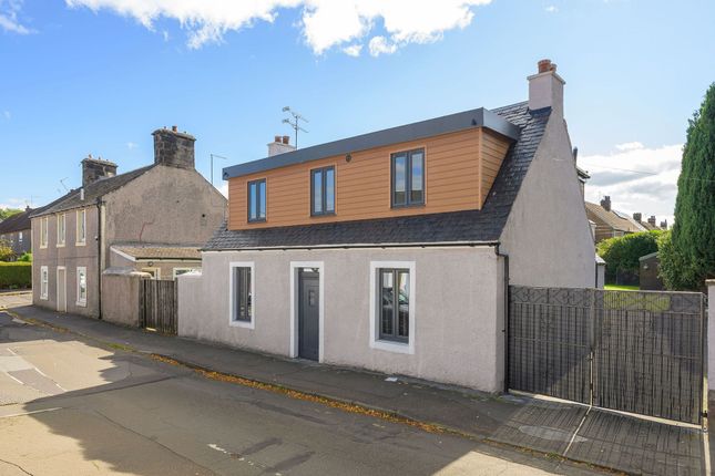 2 Delph Road, Alloa photo 4