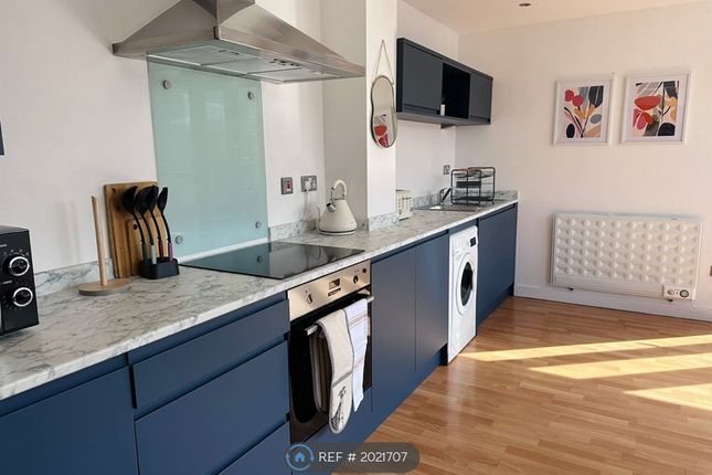 Flat to rent in West One City, Sheffield