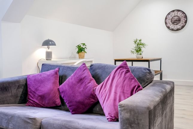 Apt 8, Aspen Court, Camberley photo 5