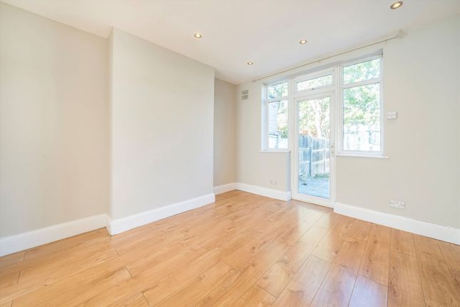 84, Eastcote Avenue, Greenford photo 3