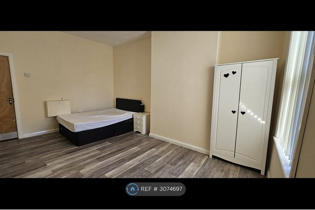 Lumley St, Castleford photo 5