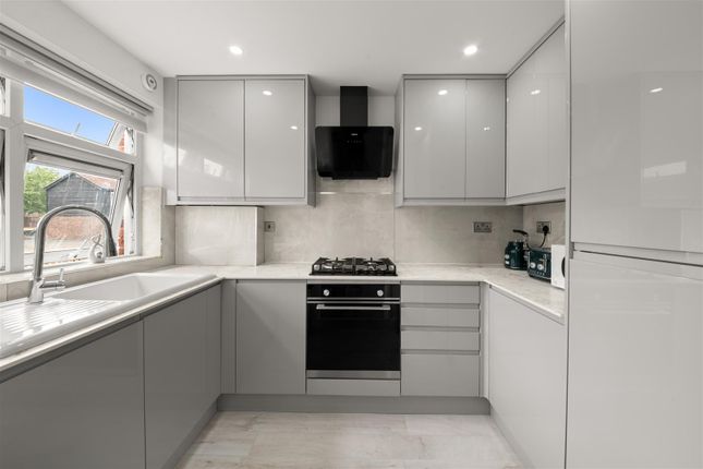 6, Keilder Close, Uxbridge photo 4