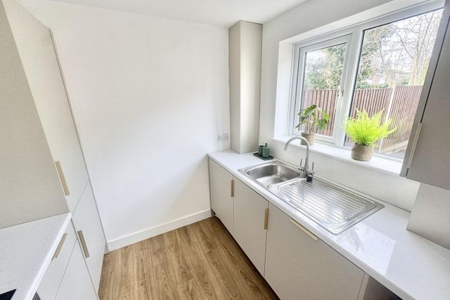 12, Fletchers Close, Leicester photo 3