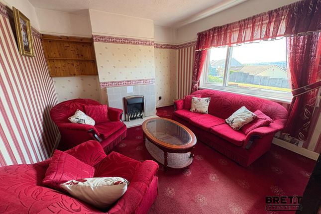 28, Riverside Avenue, Milford Haven photo 3