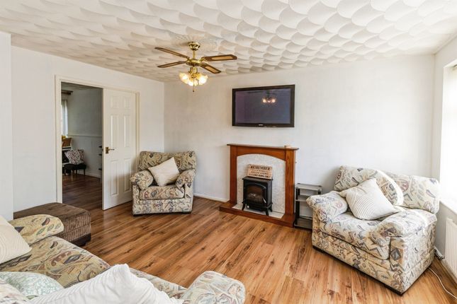 14, Blakemere Court, Ellesmere Port photo 4