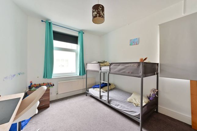 Flat to rent in The Broadway, Wimbledon, London