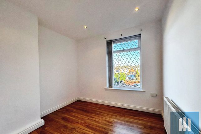 69, Greenside Road, Mirfield photo 4