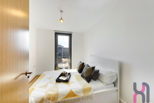 2205D Media City, Michigan Point Tower D, Salford photo 4