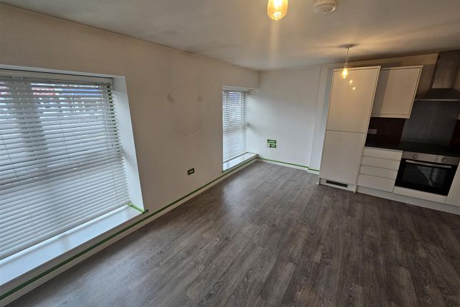 Flat 1, Riverview Court, 2 Cowbridge Road West, Ely Bridge, Cardiff photo 4
