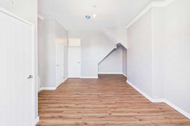 Broomfield Terrace, Whitby photo 3