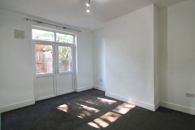 21 WESTBURY AVENUE, WEMBLEY photo 5