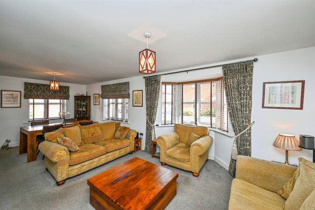 20, Bass Close, Nottingham photo 2