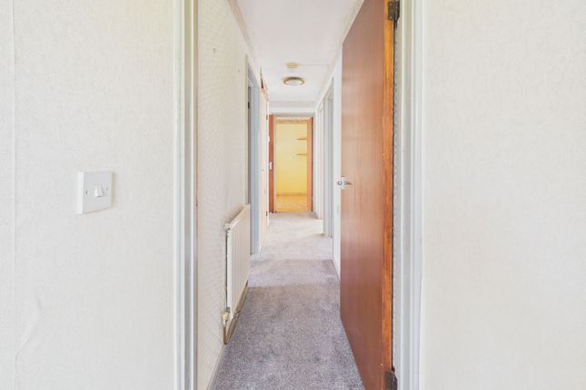 34 Vincent Close, Barry photo 3
