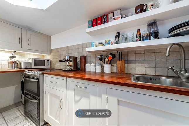 Terraced house to rent in Rutland Street, London