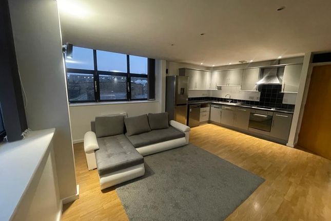 Apartment 602, Landmark House, Bradford photo 2