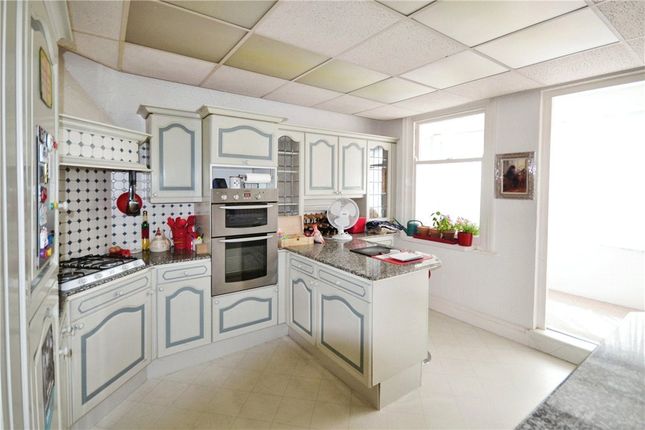 Flat 2,, Felix Court, Felixstowe photo 4