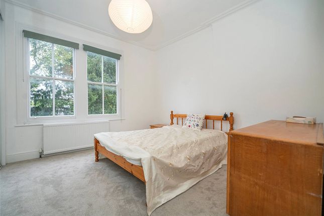 67C,, Dukes Avenue, London photo 4
