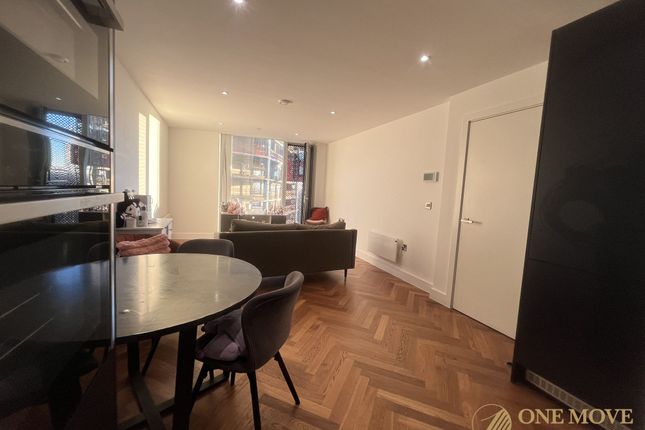 Flat B1402, 9 Owen Street, Manchester photo 4