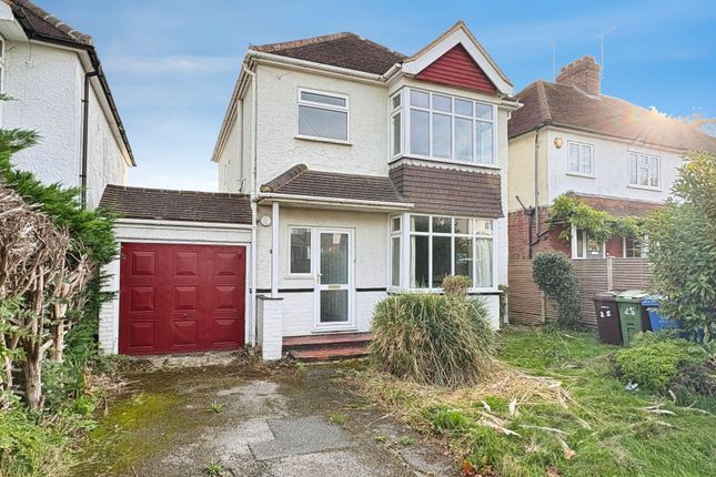 3-bed detached on 25, Cranmore Lane, Hampshire, £450,000