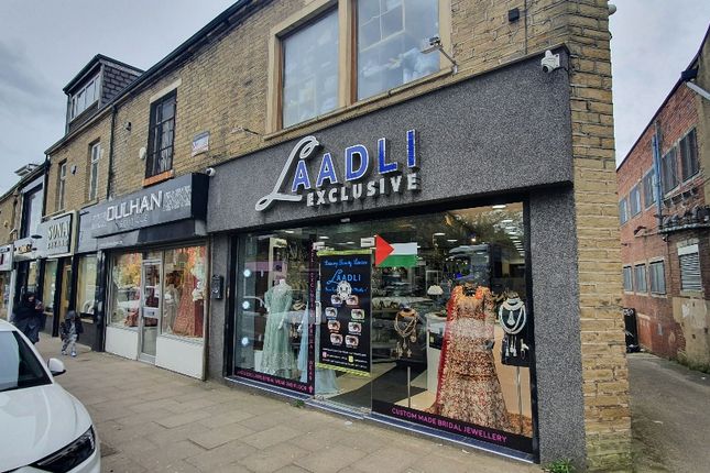Retail premises to let in White Abbey Road, Bradford