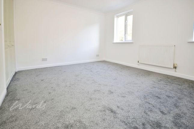 37, Applecross Close, Rochester photo 5