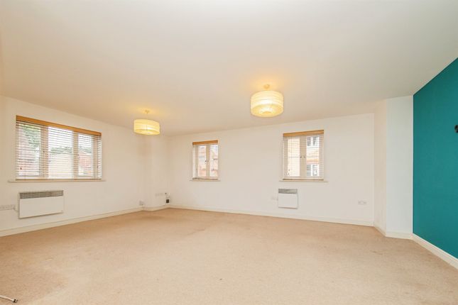 11, Fulham Way, Ipswich photo 4
