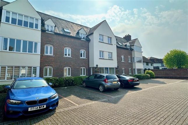 Flat for sale in St. Lawrence Court, Braintree